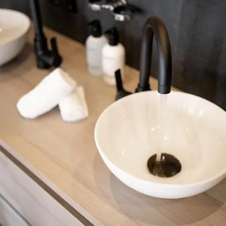 فندق Bossche No2 - Verwersstraat 3*