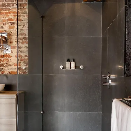 فندق Bossche No2 - Verwersstraat 3*